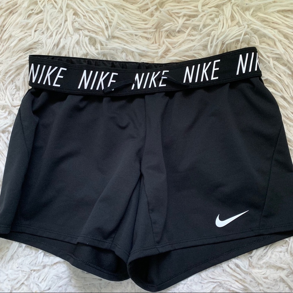NIKE black shorts